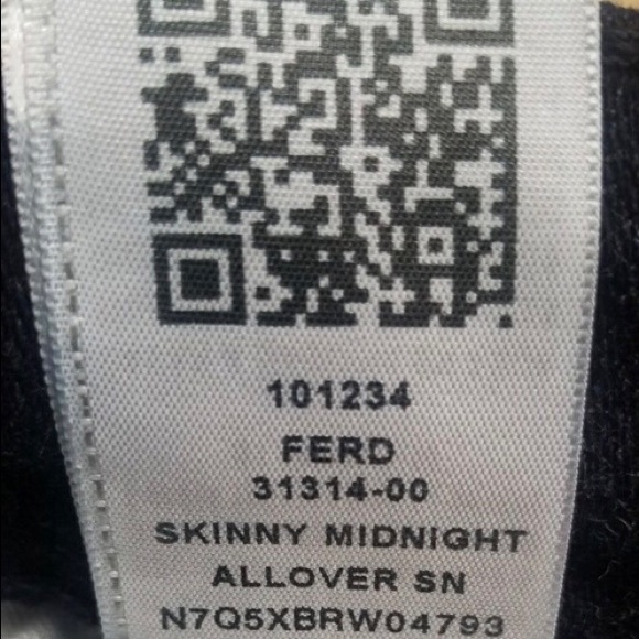 ⭐️HOST PICK⭐️ True Religion Skinny Jeans - Picture 8 of 9